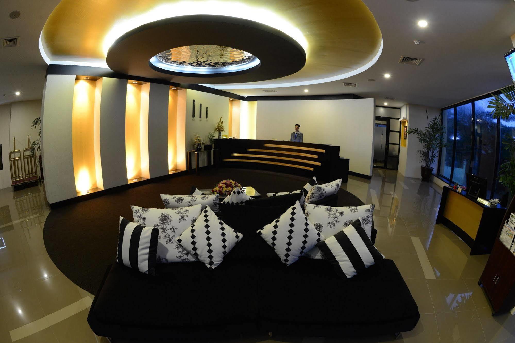 Avenue 64 Hotel Yangon Exterior photo
