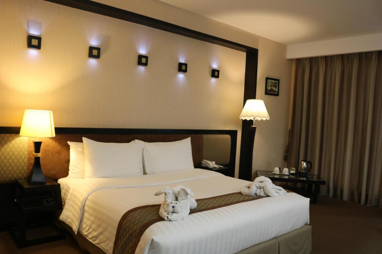 Avenue 64 Hotel Yangon Exterior photo